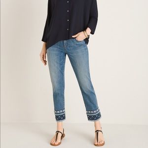 CHICO’S So slimming girlfriend slim leg crop w/ embroidered